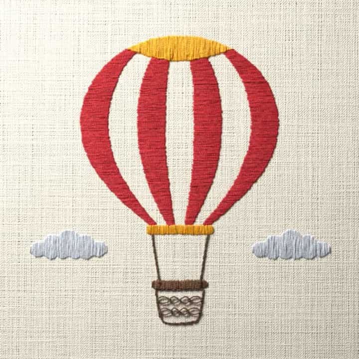 Hot-air balloon between two clouds: preview of the stitched design