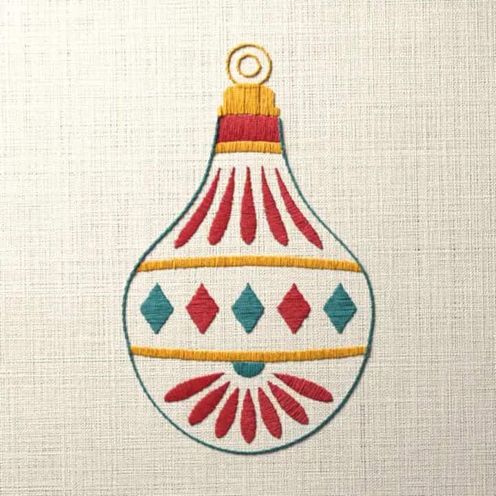 Banded teardrop bauble: preview of the stitched design