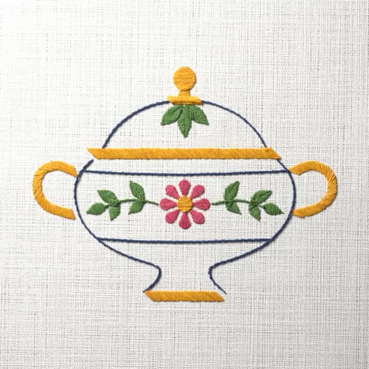 Soup tureen with a daisy: preview of the stitched design