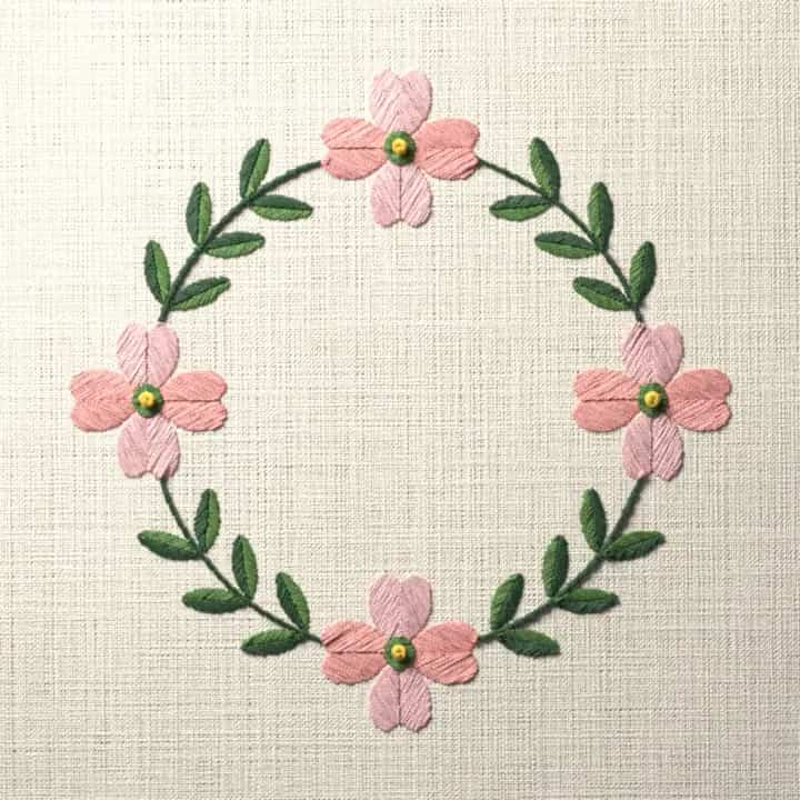 Dogwood ring wreath: preview of the stitched design