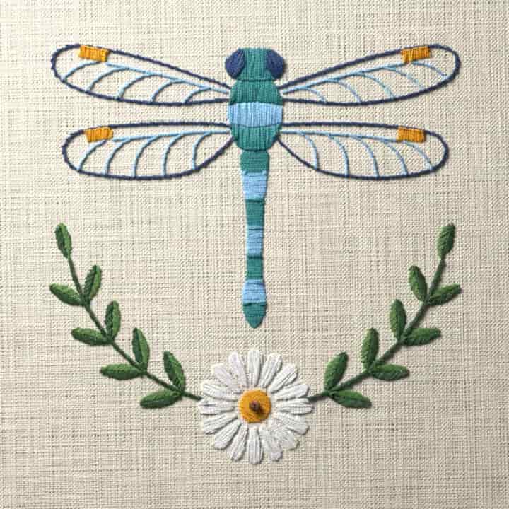 Dragonfly over daisy crescent: preview of the stitched design