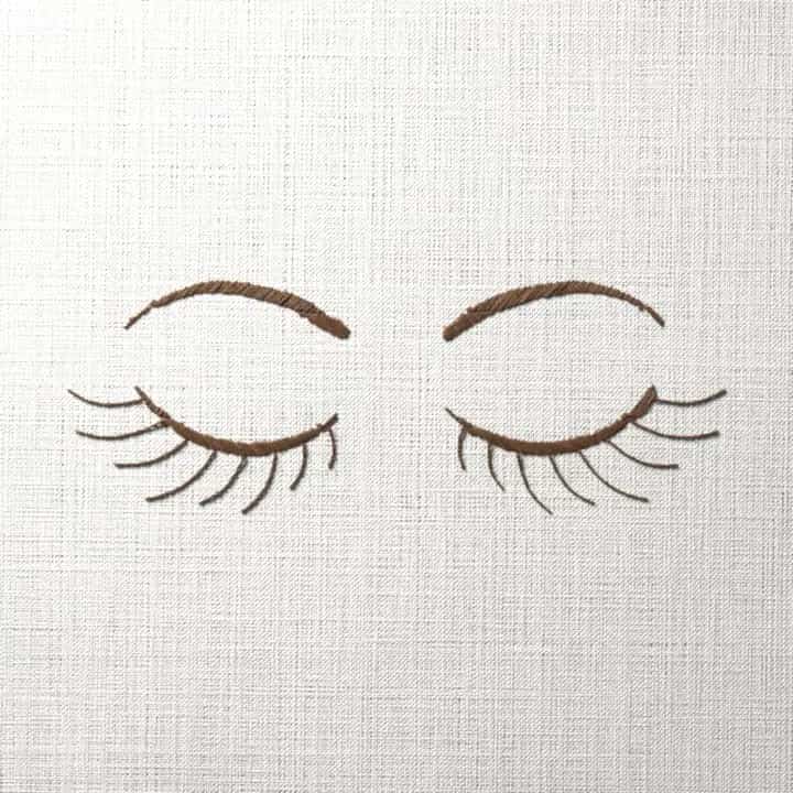 Closed lashes: preview of the stitched design