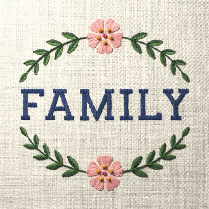 Family in laurel: preview of the stitched design