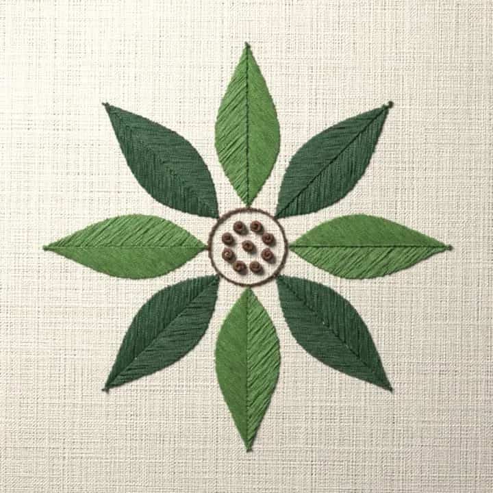 Fishbone stitch eight-leaf star: preview of the stitched design