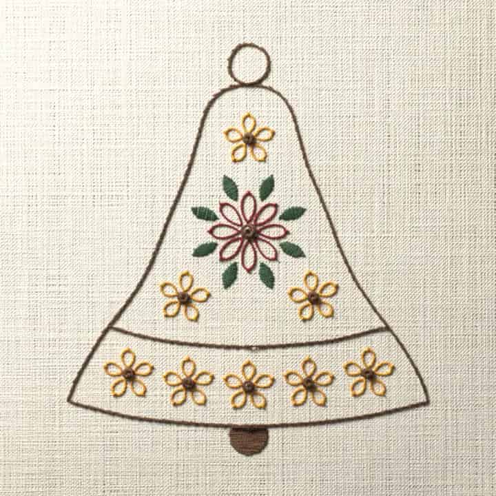 Bell filled with flowers: preview of the stitched design
