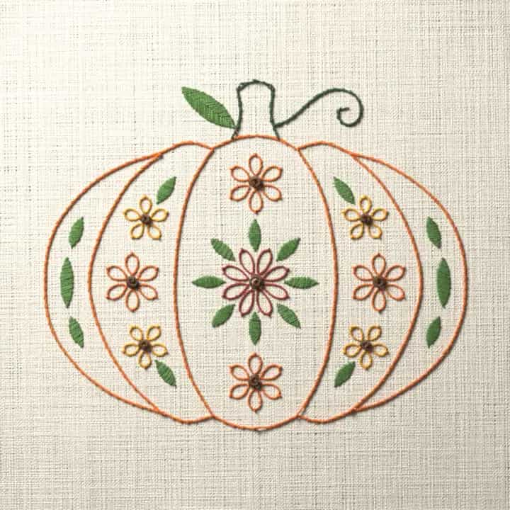 Flower filled pumpkin: preview of the stitched design
