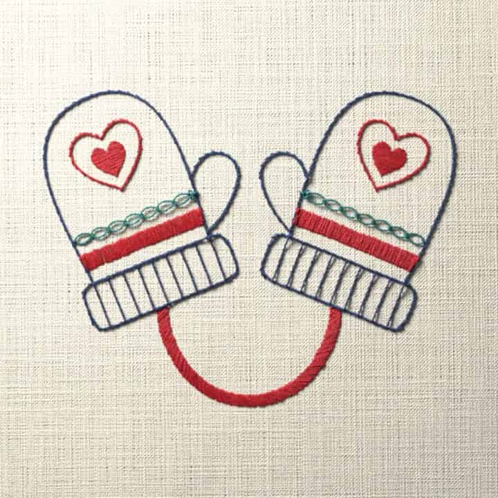 Pair of heart mittens: preview of the stitched design