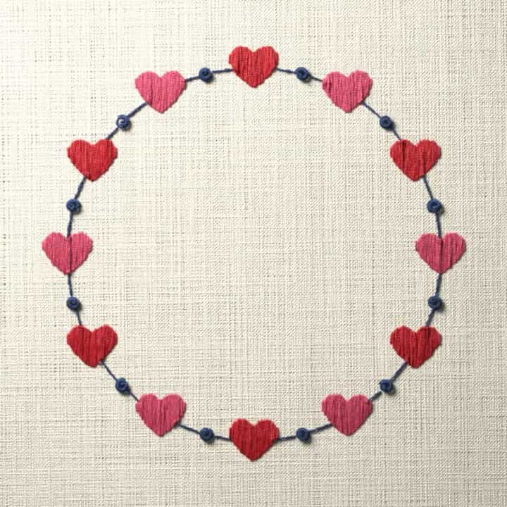 Heart ring frame: preview of the stitched design