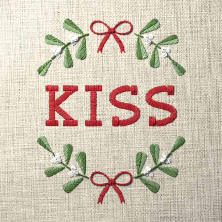 Kiss in mistletoe: preview of the stitched design