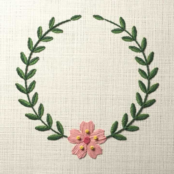 Cherry blossom laurel wreath: preview of the stitched design