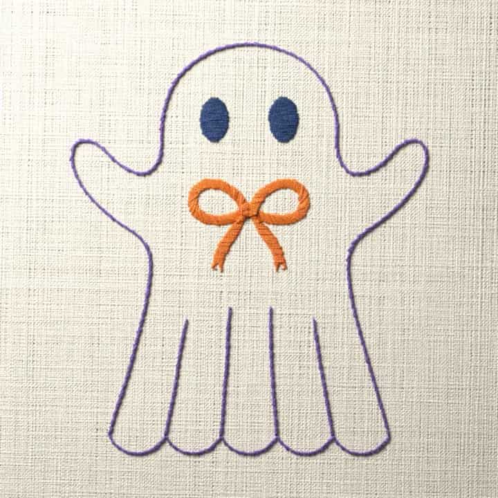 Little ghost with a bow: preview of the stitched design