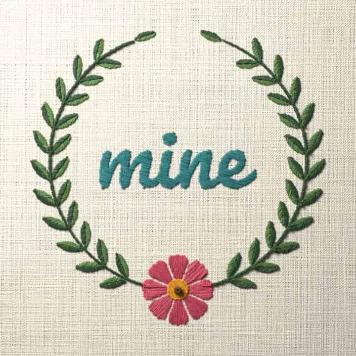 Mine in a round wreath: preview of the stitched design