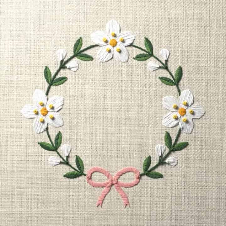 Orange blossom wedding wreath: preview of the stitched design
