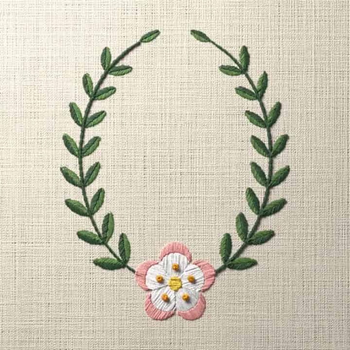 Apple blossom oval frame: preview of the stitched design