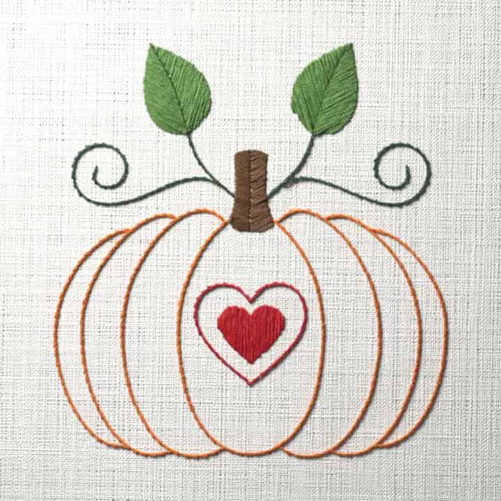 Pumpkin with a heart: preview of the stitched design