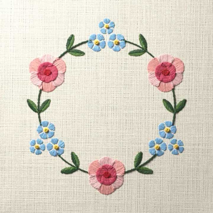 Rose and forget-me-not wreath: preview of the stitched design