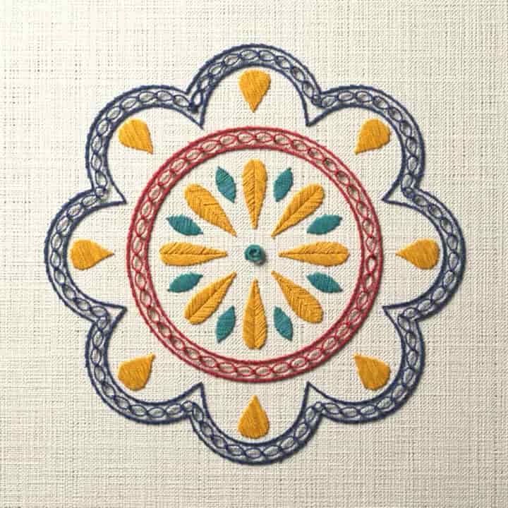 Rose window rosette: preview of the stitched design