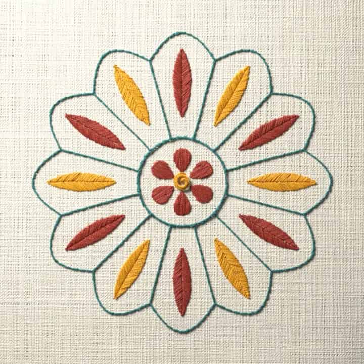 Round petal Dresden plate: preview of the stitched design