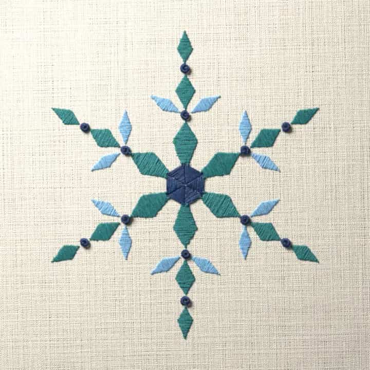 Crystal chain snowflake: preview of the stitched design