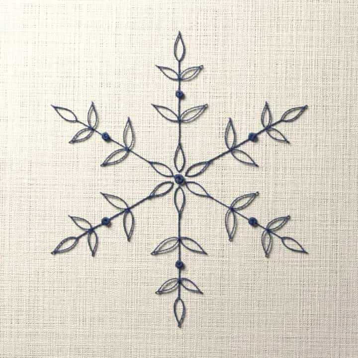 Lazy daisy snowflake: preview of the stitched design