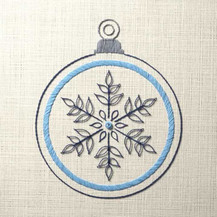 Christmas bauble with a snowflake: preview of the stitched design