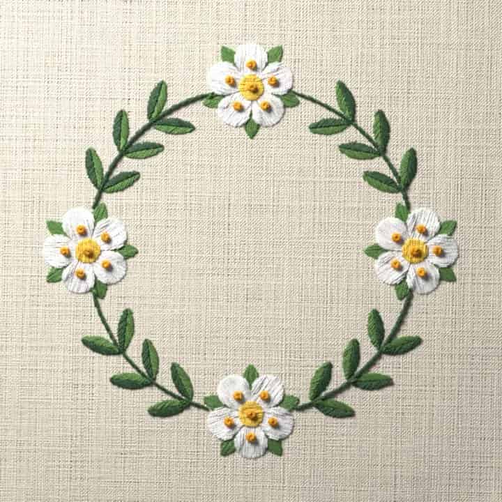 Strawberry flower ring wreath: preview of the stitched design