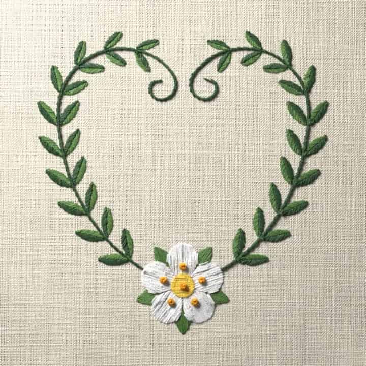Strawberry flower vine heart: preview of the stitched design