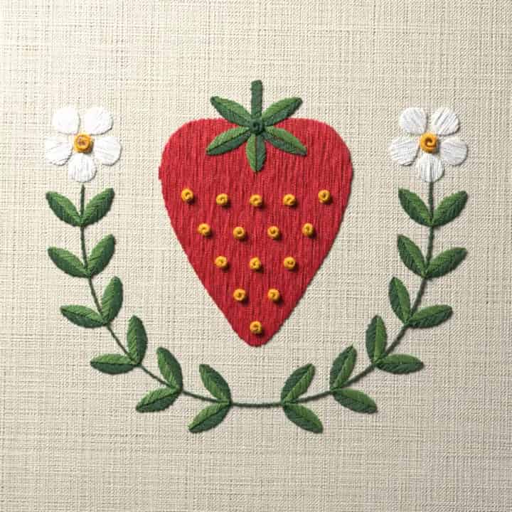 Strawberry with two blossoms: preview of the stitched design