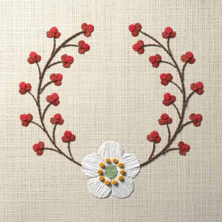 Winterberry wreath with Christmas rose: preview of the stitched design